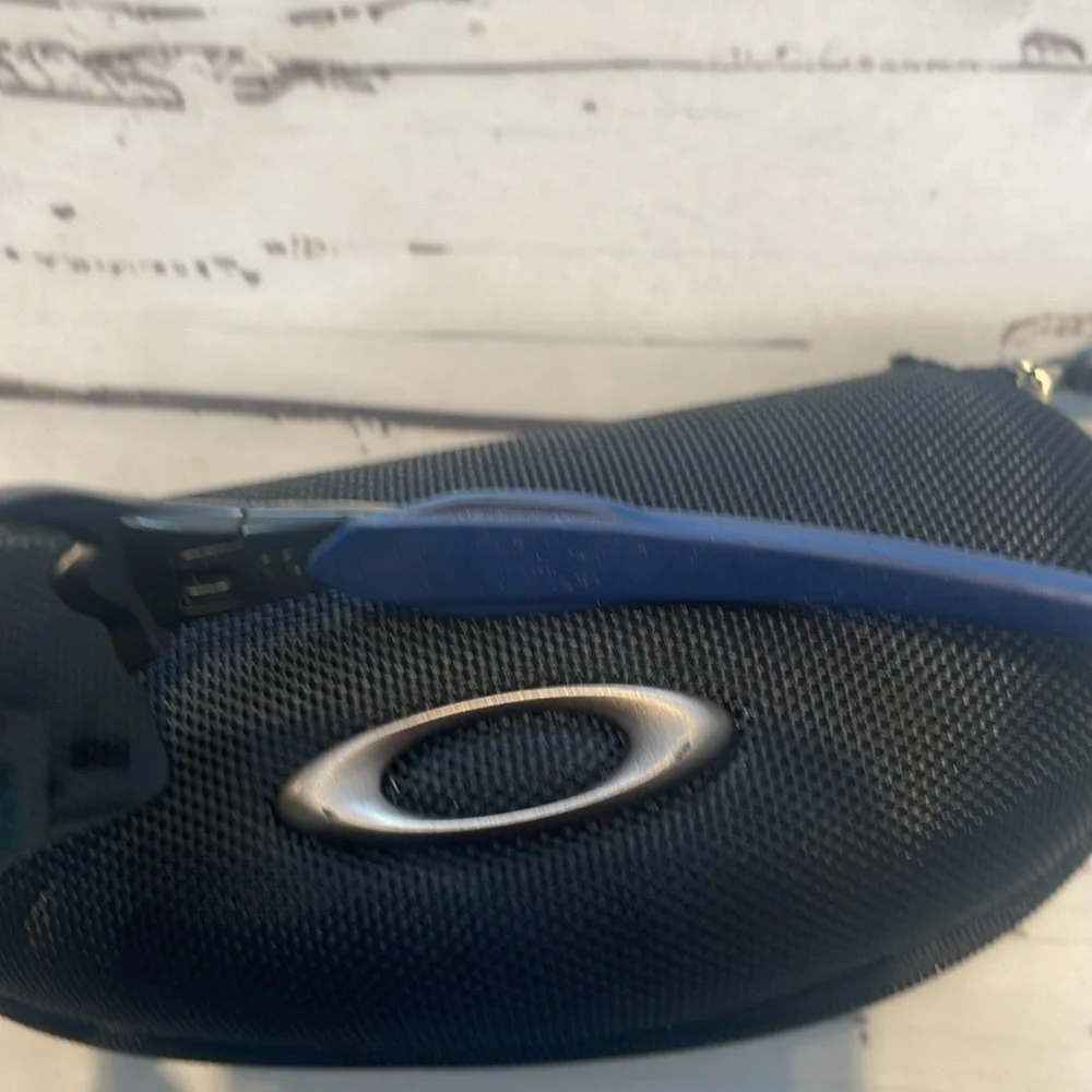 Oakley NFL NE patriots Flak 2.0 Prizm case Accessories Preowned